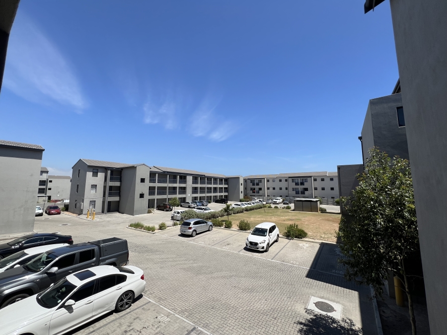 2 Bedroom Property for Sale in Parklands East Western Cape